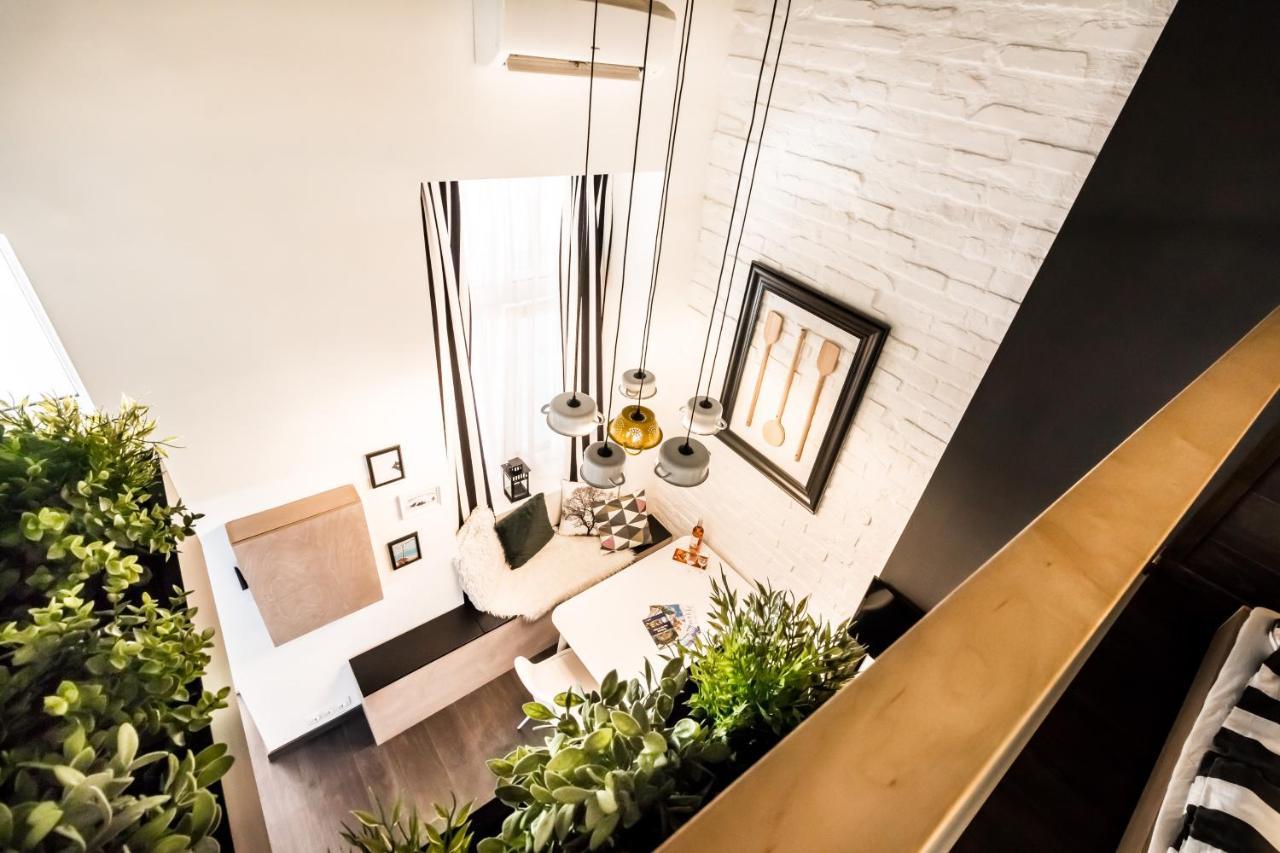Twin Apartment *