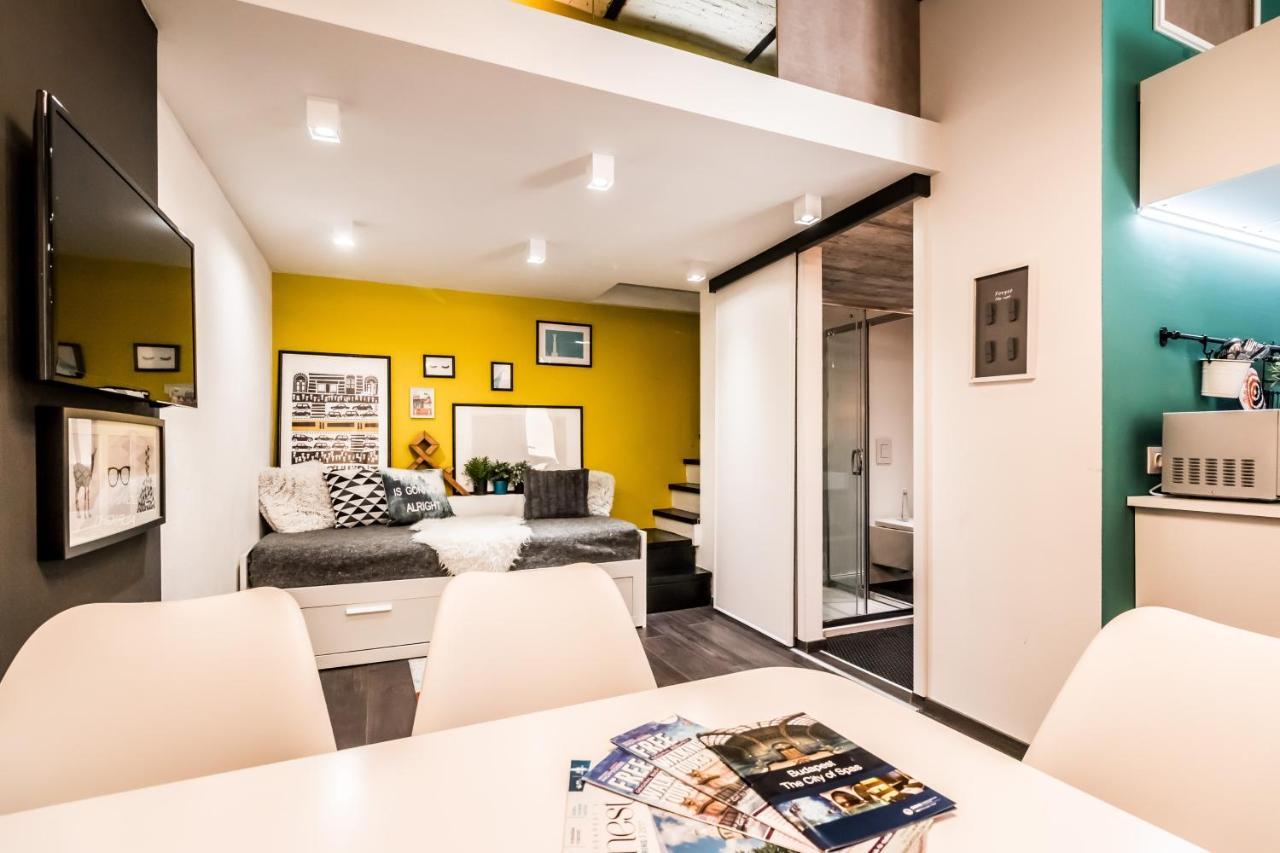 Twin Apartment *