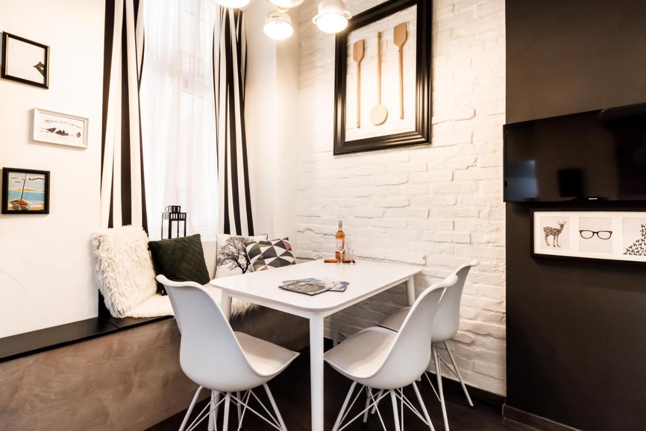 Apartment Twin