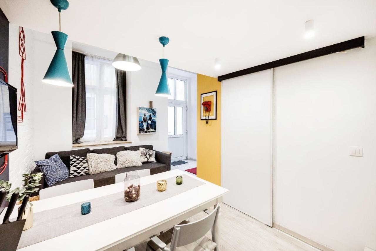 Twin Apartment *