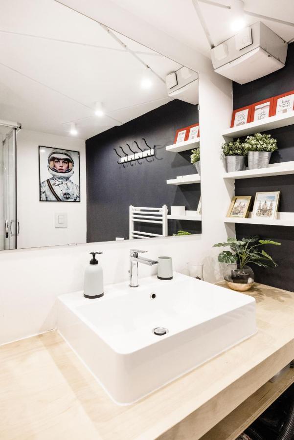 Twin Apartment