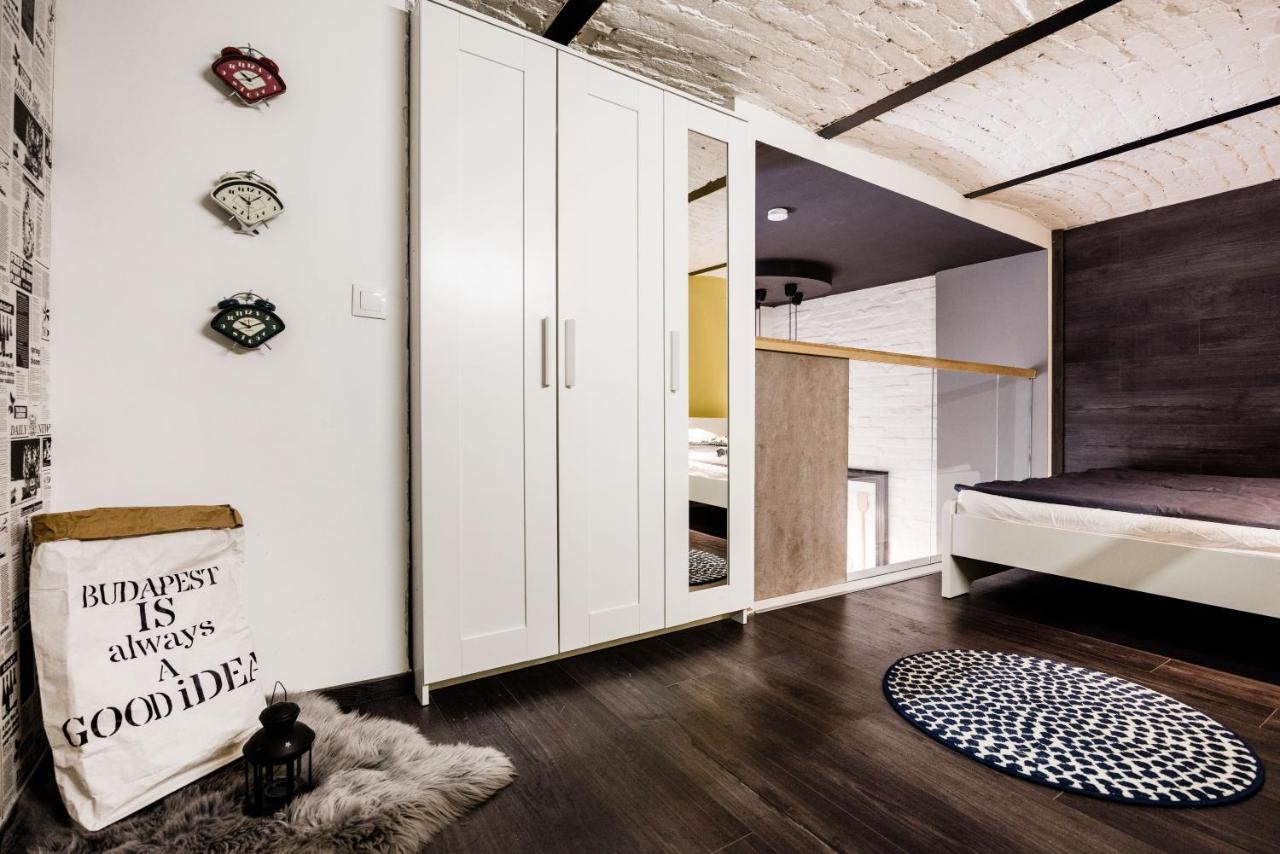 Twin Apartment *