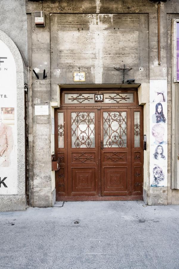 Twin * Budapest
